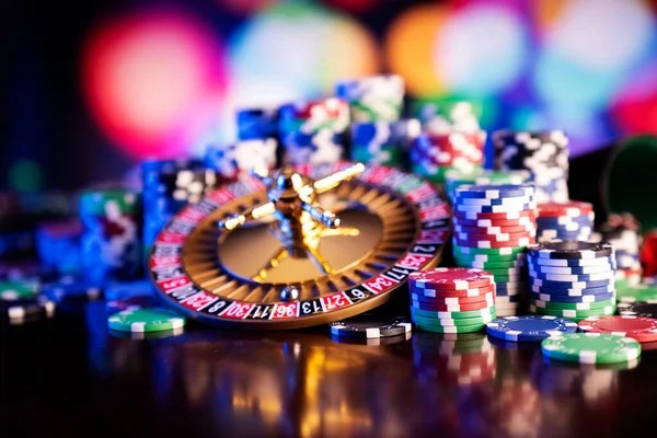 saldo platform interface showing sports markets, live dealer tables, and slot games on mobile